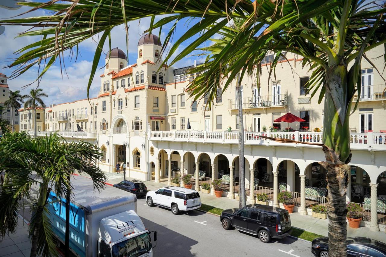 Palm Beach Hotel With Juliette Balconies! 2 Blocks From Beach! Historic Landmark Εξωτερικό φωτογραφία